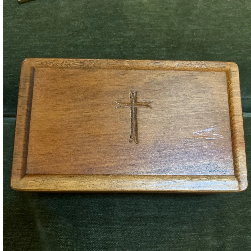 Gerard Craft Wood Products‎ Hinged Trinket Box Cross Carving Artist Signed